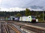 BLS - Lok 486 506-9 mit Güterzug bei der Durchfahrt in Gwatt am 10.10.2014