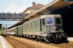 15.06.2001, Schweiz, Bahnhof Bellinzona, Lok 11661 fährt 11.05 Uhr mit ihrem Schnellzug nach Zürich