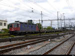 SBB - Lok Re 6/6  620 008-3 vor Güterwagen bei der durchfahrt in Prattelen am 25.09.2020