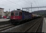 SBB - 620 039-8 mit Güterwagen bei der durchfahrt im Bahnhof Sissach am 26.02.2021