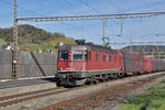 Re 620 017-4 durchfährt den Bahnhof Gelterkinden. Die Aufnahme stammt vom 24.10.2017.