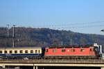 Re 620 027-3  Luterbach-Attisholz  wieder einmal mit einem Personenzug, mit dem  Centralbahn-Sonderzug  am 14.02.2018 in Brugg in Richtung Othmarsingen. Leider hat es nicht für einen besseren Fotostandort gereicht, da der Zug mich überrascht hat, war aber das Highlight des Tages!