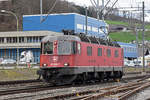 Re 620 006-7 durchfährt solo den Bahnhof Lausen. Die Aufnahme stammt vom 18.03.2019.