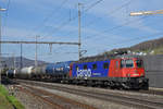 Re 620 063-8 durchfährt den Bahnhof Gelterkinden. Die Aufnahme stammt vom 18.04.2019.