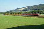 POSTZUG 90804 MIT DREI Re 620.
Der bei Hägendorf fotografierte Postzug Cadenazzo - Härkingen war am 27 August 2009 mit folgenden Re 6/6 Lokomotiven bespannt:
Re 6/6 11671  OTHMARSINGEN 
Re 6/6 11682  PFÄFFIKON-SZ 
Re 6/6 11613  RAPPERSWIL 
Jeweils kurze Zeit nach der Ankunft beim Paketzentrum Härkingen, fuhr der imposante Lokzug zurück nach Olten.
Foto: Walter Ruetsch 

