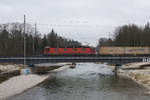 Re 620 652  KERZERS  beim Passieren der Emmenbrücke in Zuchwil am 5. März 2021.
Besondere Achtung gilt der wappenlosen Seite.
Foto: Walter Ruetsch
