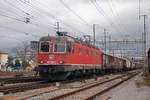 Re 620 044-8 durchfährt den Bahnhof Pratteln. Die Aufnahme stammt vom 14.03.2021.