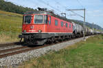 Re 620 050-5  Schönenwerd  bei Cressier am 15. Oktober 2021.
Foto: Walter Ruetsch