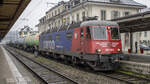  Schnäuzelchen  Re 620 026-5  Zollikofen  ist am 26.11.2021 mit einem Kesselzug in Brugg AG in Richtung Baden unterwegs.