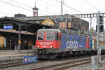 Re 620 026-5 von SBB Cargo wartet am 25.01.2023 im Bahnhof Baden.