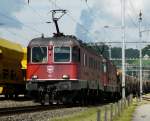 SBB - Re 6/6  11606 + Re 4/4 mit Gterzug beim Kieswerk MAKIES in Gettnau am 15.07.2011