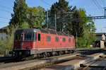 SBB: Am Samstag den 7. Mai 2016 brachte die Re 6/6 11625  OENSINGEN  einen langen Güterzug nach Gerlafingen. Vor der Rückfahrt als Lokzug kam es noch kurz zu einem Fotoshooting mit der SCHÖNEN SOLOTHURNERIN bei herrlichem Frühlingswetter.
Foto: Walter Ruetsch 