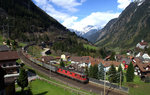 Re 6/6 11622 mit einem gemischten Güterzug am 04.05.2016 in Wassen