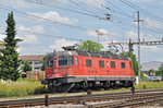 Re 620 015-8 durchfährt den Bahnhof Pratteln. Die Aufnahme stammt vom 28.06.2016.