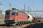 Re 620 030-7 (11630) durchfährt den Bahnhof Pratteln.