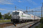 Siemens Vectron 476 456-9 von railCare durchfährt am 01.09.2023 den Bahnhof Pratteln.