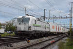 Siemens Vectron 476 453-6 von railCare durchfährt am 03.10.2022 den Bahnhof Pratteln.