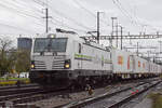 Siemens Vectron 476 454-4 durchfährt am 21.10.2022 den Bahnhof Pratteln.