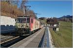 Die MOB GDe 4/4 6006  Aigle les Murailles  (ex GFM/TPF GDe 4/4 102) fährt mit dem MOB Golden Pass Panoramic PE 2111 durch den Bahnhof von Les Sciernes.
