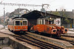 Zuckerrübenkampagne Aarberg 1986
Im Jahre 1986 wurden bei der OJB die Rüben in Aarwangen verladen.
Mehrmals täglich fanden die Zustellung und die Abführung der Wagen statt.
Im Oktober 1986 brachte die Ge 4/4 56 einen Rübenwagen zum Bahnhof Aarwangen. 
Vor der Rangierfahrt musste noch die Zugskreuzung mit dem Regionalzug nach Langenthal bestehend aus dem Be 4/4 302 abgewartet werden.
Foto: Walter Ruetsch