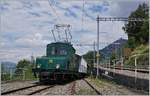 Die Blonay-Chamby Bahn +GF+ Ge 4/4 75 (Baujahr 1913) erreicht mit ihrem Museumszug von Blonay Kommend den Bahnhof Chamby.