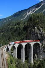 Landwasserviadukt-Lok auf den Landwasserviadukt: Ge 4/4 III 650 am 18. August 2014 bei Filisur.