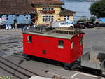 Die Zahnrad-Elektrolok He 2/2 18 der Vitznau-Rigi-Bahn im Bf. Vitznau, 22-06-2015