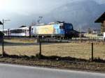 zb - Schnellzug nach Luzern unterwegs bei Meiringen mit der Lok  HGe 4/4 101967-8  am 17.02.2008
