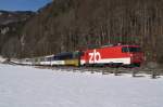 HGe 101 965-2 verlsst am 18.2.12 mit ihrem Zug die Zahnradstrecke in Meiringen.