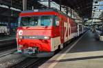 HGe 4/4 101 961-1. Der InterRegio wartet am 26.10.2006 im Bahnhof Luzern auf seine Abfahrt nach Interlaken-Ost. Fahrzeit 110 Min.