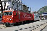 Die HGe 4/4 II 108 der MGB mit einem Glacier Express nach St.