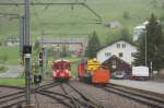 in Regionalzug bei der Einfahrt in Andermatt am 05.06.2008