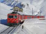 HGe 4/4 107 mit R849 oberhalb von N�tschen.