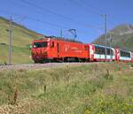 Am 05.07.2026 f�hrt der Glacier Express bei N�tschen Richtung Andermatt.