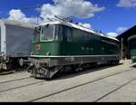 SBB - Re 4/4 11110 ausgestellt anlässlich der 150 Jahr Feier der EB auf dem Areal des Verein Extrazug in Langnau am 17.05.2025