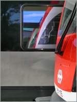 Der SBB KISS 511 105 und seine Spiegelbilder...