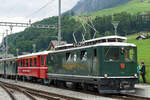 Luzerner Whiskyzügli 2021 Luzern-Meiringen-Luzern mit der HGe 4/4 l 1992  GISWIL , ehemals Brünigbahn, bei Lungern am 28. August 2021. Als Verstärkung mitgeführt wurde der ABt 923 der ehemaligen Luzern Stans Engelberg Bahn (LSE).
Foto: Walter Ruetsch