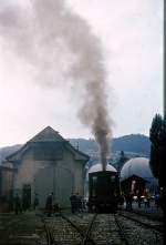 Abschied von der Gaswerkbahn Bern. Im Gaswerkareal, mit Blick auf den Gurten. 31.August 1968.