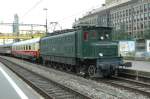 Die Ae 4/7 10997 von Classic Rail fhrt am 11.8.07 mit einem Extrazug aus Suttgart in Zrich ein. Danach wurde der Zug nach Regensdorf-Watt gestellt.