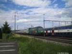 Die Re 460 087-0 ''REKA II'' fhrt am 19.7.08 mit dem IC 832 nach Brig bei der UA Oberwinterthur vorbei.