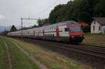 Ein IC 2000-Pendelzug fhrt am 3.9.11 als RE 2964 von Busswil Richtung Lyss.