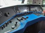 150 Jahre Eisenbahn am Jurabogen. Einmalige Gelegenheit, mal einen Blick in das Cockpit des  Railjet  zu werfen. PB-Biel/Bienne, 25. Sept. 2010, 14:28