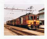 De 4/4 N° 1663 mit Regionalzug 6130 von Beinwil am See nach Beromünster in Menziken SBB am 17. März 1983. 
Heute fährt hier die schmalspurige AAR im Halbstundentakt nach Aarau, von der normalspurigen Seetalbahn im Wynental bleiben nur noch Erinnerungen und nicht ganz scharfe Fotos.
(Gescanntes Foto)  