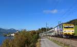 Die SOB Werbelok Re 456 093  Rhomberg Sersa  verkehrte am Morgen des 7. Oktober 2017 unter blauem Himmel mit dem VAE von St. Gallen nach Luzern zwischen Bollingen und Schmerikon Richtung Rapperswil. Irgendwie erinnert mich die Gegend und das  Dörfchen , dazu mit dem  Domino  schon noch ein bisschen an St. Saphorin im Kanton Waadt. Statt links-unten dem Genfersee, den Obersee ... ;)