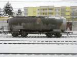 SBB Cargo -  Gterwagen Typ  Uacs  31 85 932 1 107-5 im Bahnhof von Brig am 12.12.2008