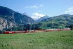 MGB FO-GLACIER-EXPRESS D 906 von Zermatt nach Chur am 07.08.1992 bei Acla im 90-Promille Zahnstangenabschnitt Segnas-Disentis mit FO-Zahnrad-E-Lok HGe 4/4II 107 - RhB WR 3811 - BVZ B 2263 - FO AB 4172
