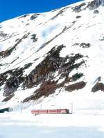 MGB FO-REGIONALZUG 549 von Gschenen nach Disentis am 14.02.1998 kurz vor Oberalppasshhe-Calmot mit Zahnrad-Triebwagen Deh 4/4II 93 - B 4281 - B 4282 - ABt 4151.