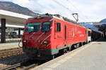 Die Matterhorn Gotthard Bahn mit Lok  Monte Rosa  steht in Visp bereit zur Fahrt nach Zermatt. (18.04.2023)