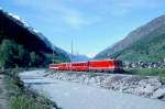 MGB BVZ Doppelfhrung GLACIER-EXPRESS G 20903 von Chur nach Zermatt am 22.05.1993 bei Tschsand mit Zahnrad-E-Lok HGe 4/4II 2 - RhB B 2423 - RhB A 1256 - A 2067 - B 2266.