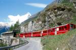 MGB BVZ REGIONALZUG 135 von Brig nach Zermatt am 23.05.1997 kurz vor Zermatt mit Zahnrad-Doppeltriebwagen ABDeh 8/8 2042 - A 2061 - B 2272.